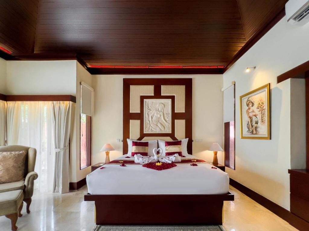 هتل دیسکاوری کارتیکا پلازا